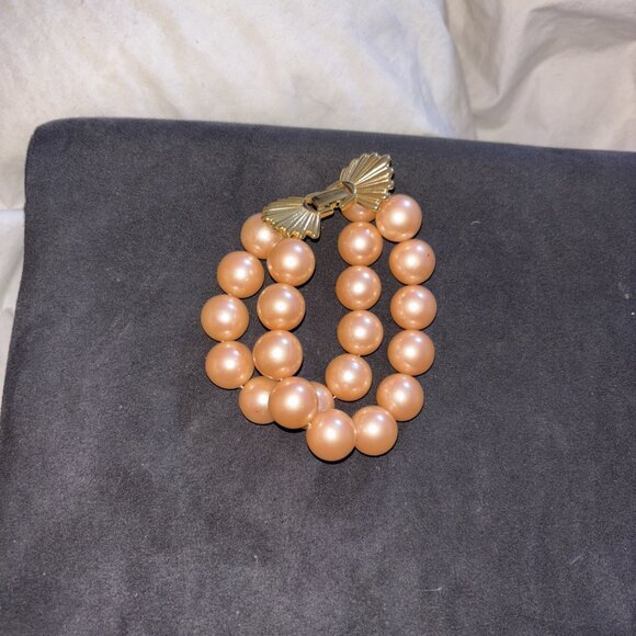 Richelieu Vtg Faux Pearl Clasp Closure Gold Toned Bracelet Romantic Fairycore - Picture 5 of 5